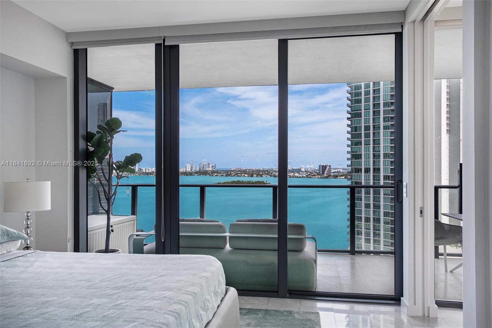 650 Northeast 32nd Street, Unit 2101 Miami, FL 33137 - Photo 8 of 62