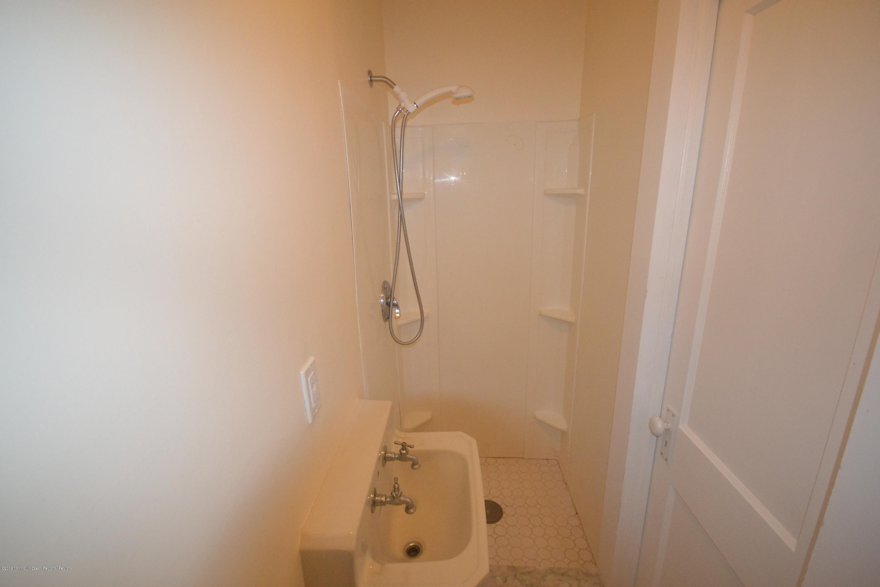 1218 Maplewood Road Belmar, NJ 07719 - Photo 9 of 12 Bath2.aJPG
