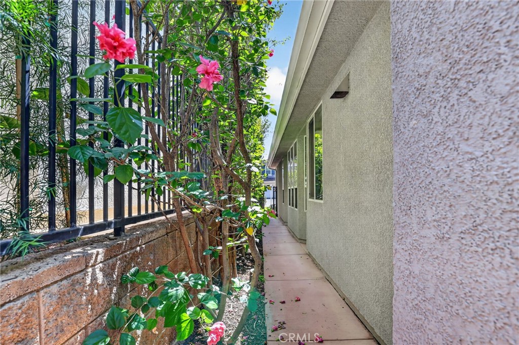 11339 Modena Lane Porter Ranch, CA 91326 - Photo 40 of 62 Gallery Image 40