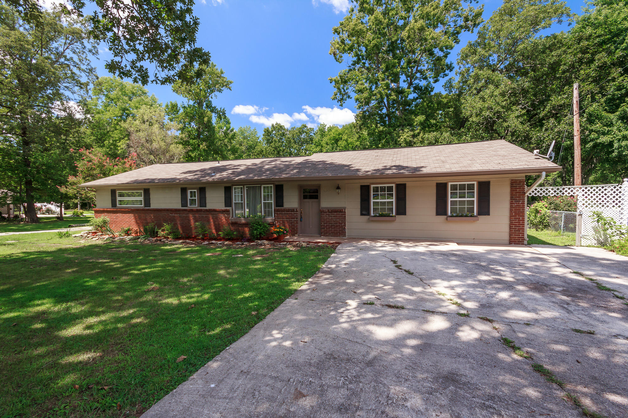 6315 Ooltewah Georgetown Road Ooltewah, TN 37363 - Photo 1 of 36 extfront_1