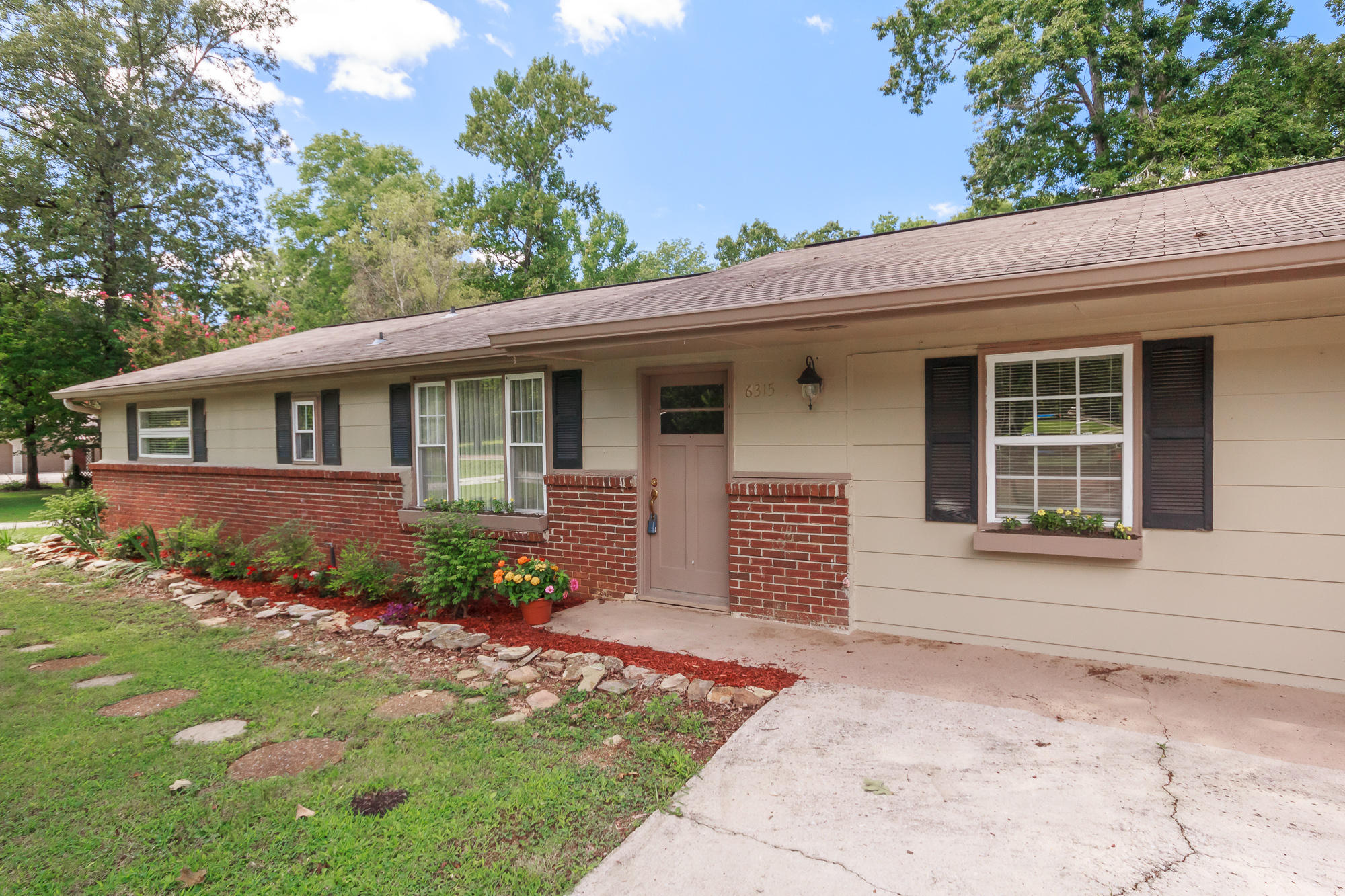 6315 Ooltewah Georgetown Road Ooltewah, TN 37363 - Photo 36 of 36 extfront_4
