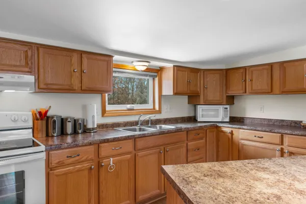 $499,500 | 1040 Akron Drive, Nekoosa, WI 54457