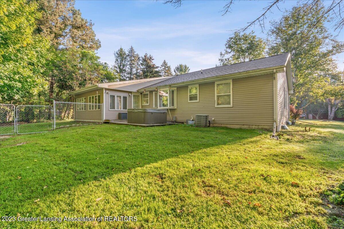 540 South Waverly Road Eaton Rapids, MI 48827 - Photo 35 of 50 34