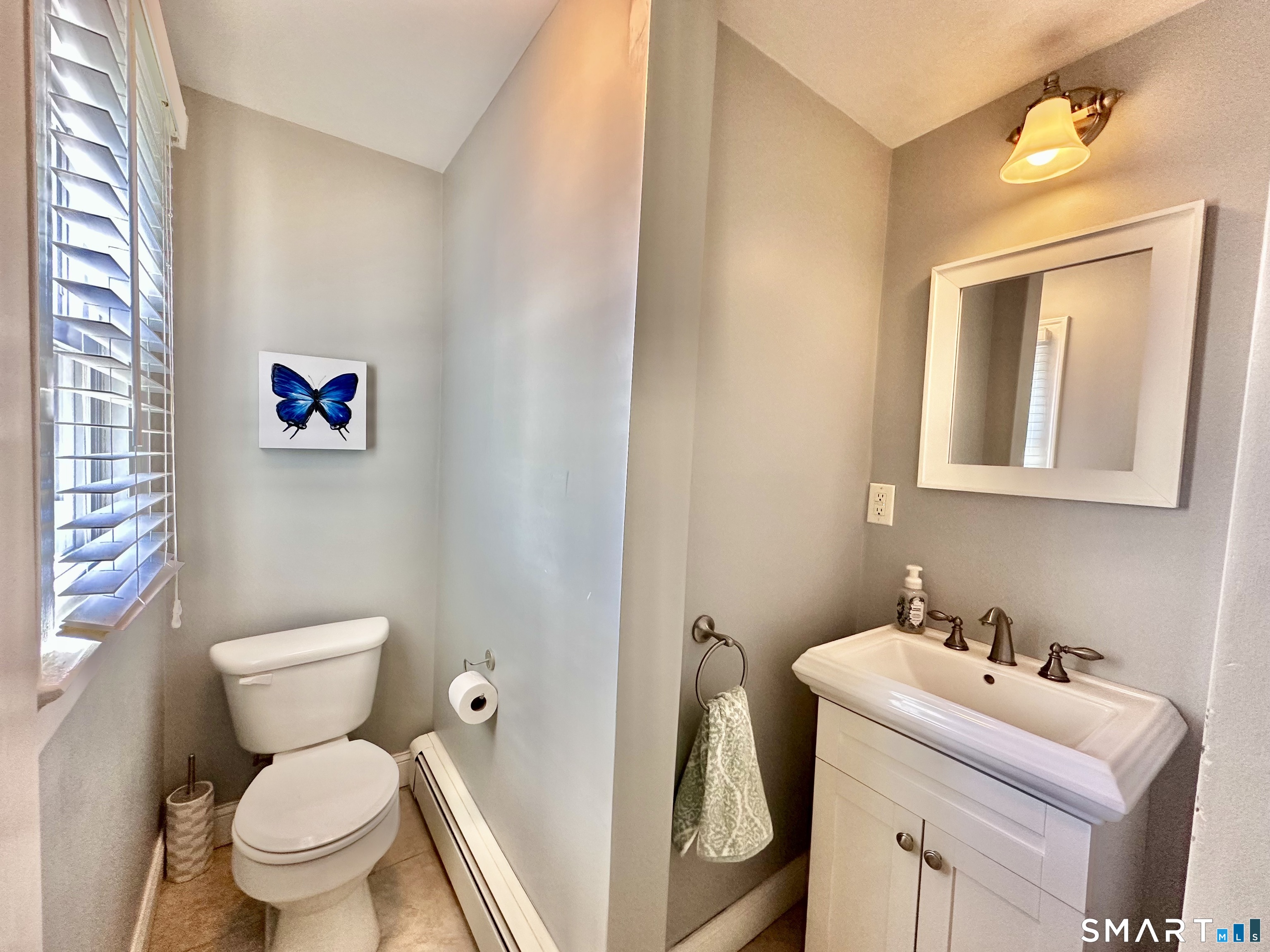 416 Lighthouse Road New Haven, CT 06512 - Photo 12 of 24 Half bathroom main level
