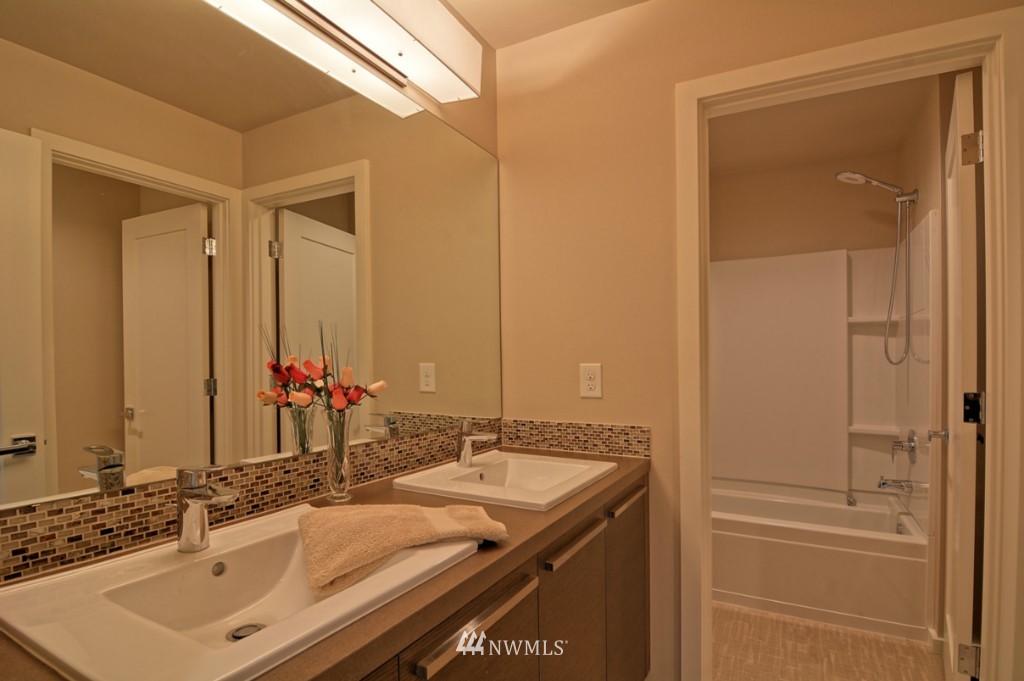 17101 39th Drive Southeast Bothell, WA 98012 - Photo 24 of 25 Gallery Image 24