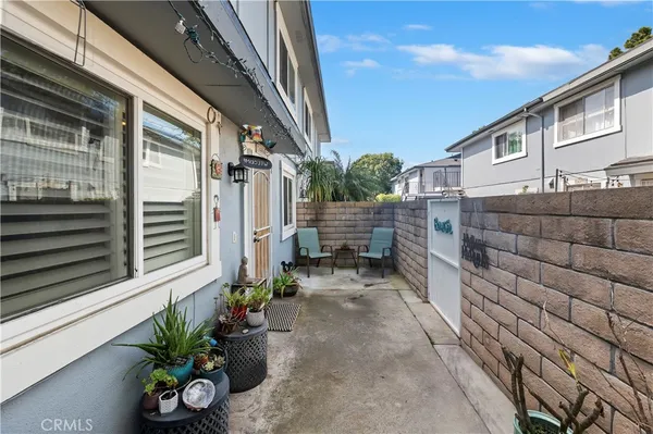 $565,000 | 16406 Vista Roma Circle, Unit 115, Huntington Beach, CA 92649