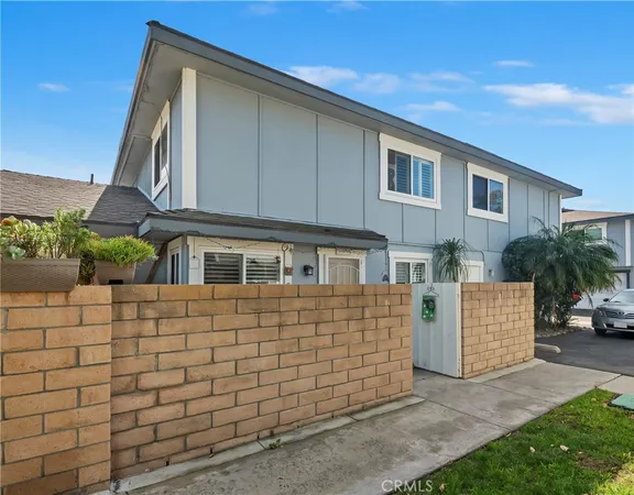 $565,000 | 16406 Vista Roma Circle, Unit 115, Huntington Beach, CA 92649