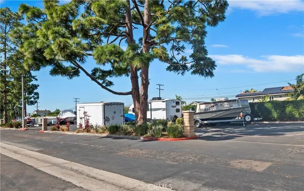 $565,000 | 16406 Vista Roma Circle, Unit 115, Huntington Beach, CA 92649