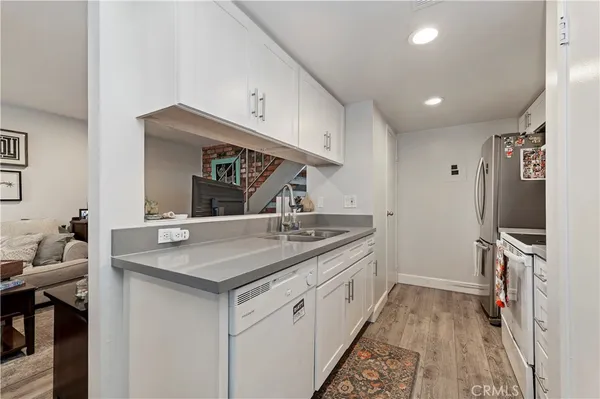 $565,000 | 16406 Vista Roma Circle, Unit 115, Huntington Beach, CA 92649