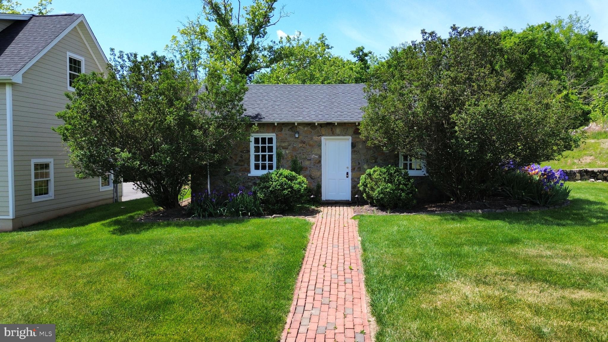 17781 Roxbury Hall Road Leesburg, VA 20175 - Photo 102 of 107 Back entrance to stone guest cottage