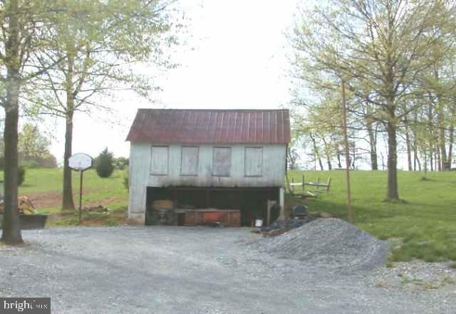 560 Heffner Road Red Lion, PA 17356 - Photo 3 of 3
