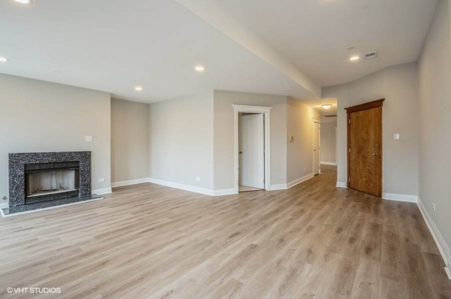 3909 North Sheridan Road, Unit 2H Chicago, IL 60613 - Photo 5 of 15 Gallery Image 5