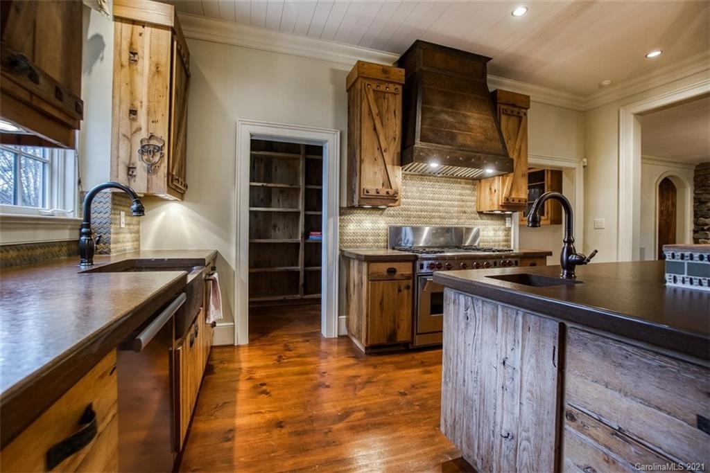 1950 Harris Road Charlotte, NC 28211 - Photo 22 of 48 Gallery Image 22