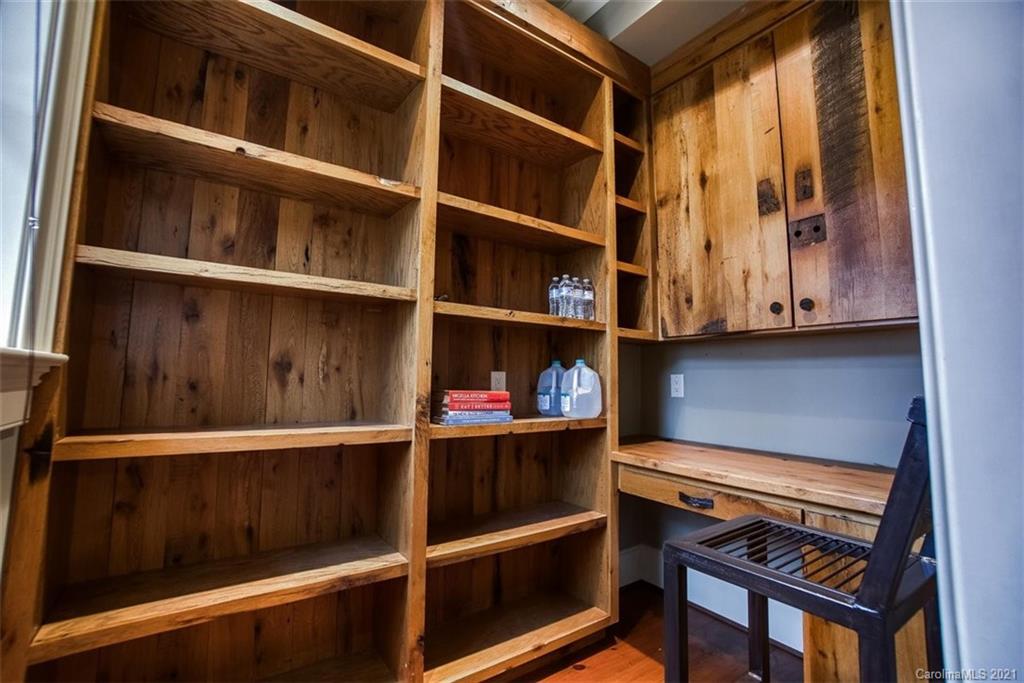 1950 Harris Road Charlotte, NC 28211 - Photo 23 of 48 Gallery Image 23
