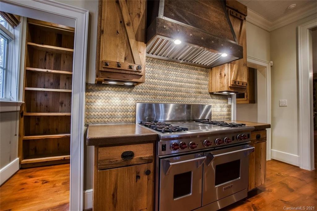 1950 Harris Road Charlotte, NC 28211 - Photo 24 of 48 Gallery Image 24