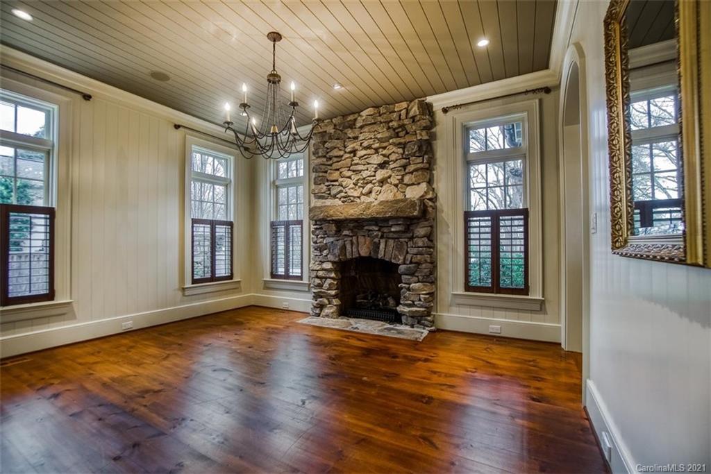 1950 Harris Road Charlotte, NC 28211 - Photo 28 of 48 Gallery Image 28