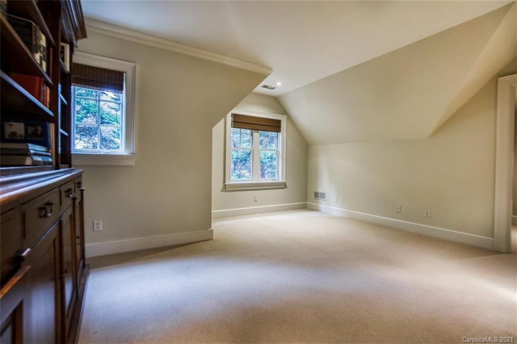 1950 Harris Road Charlotte, NC 28211 - Photo 32 of 48 Gallery Image 32
