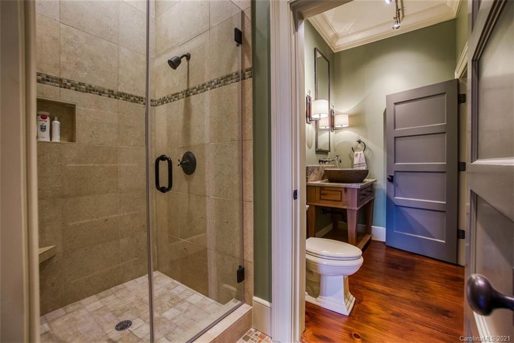 1950 Harris Road Charlotte, NC 28211 - Photo 10 of 48 Gallery Image 10