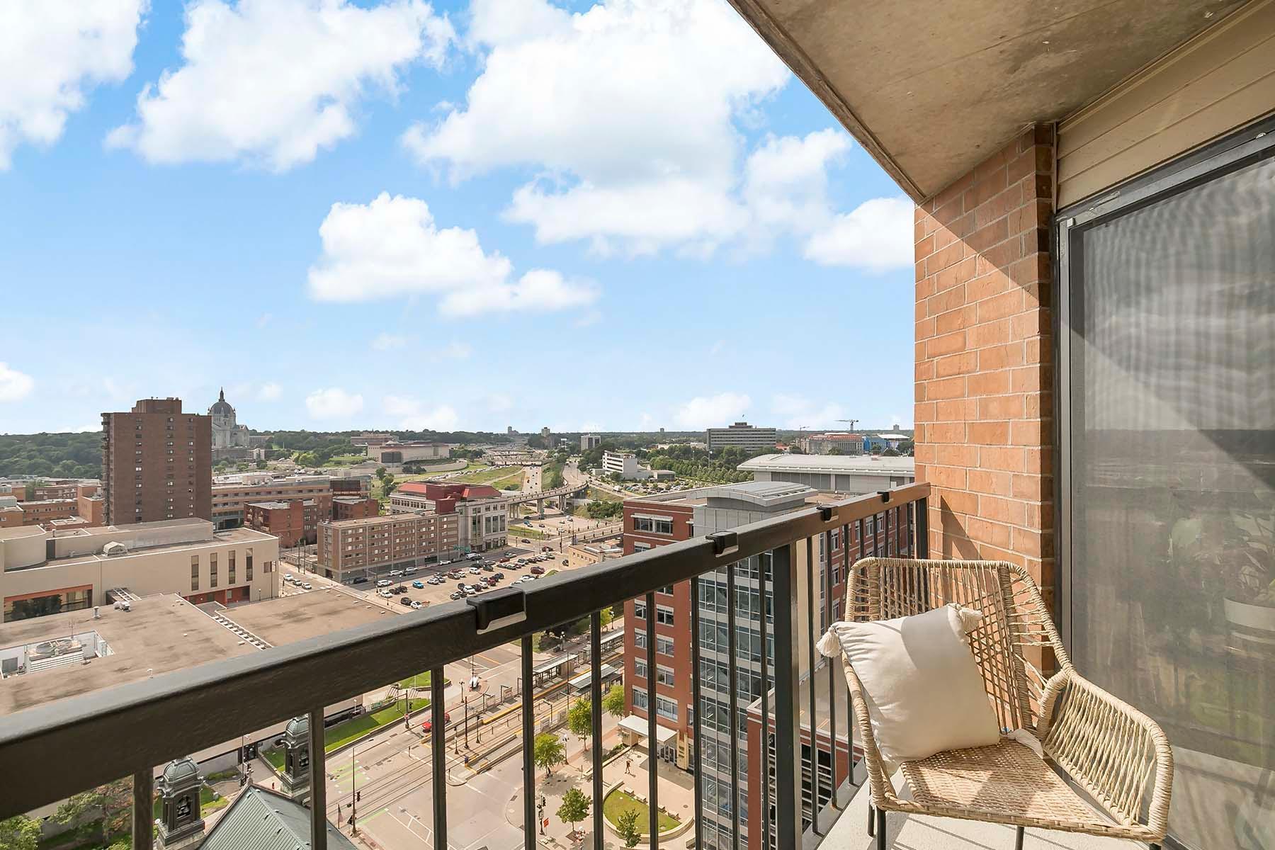 78 10th Street East, Unit 2004 St. Paul, MN 55101 - Photo 9 of 56