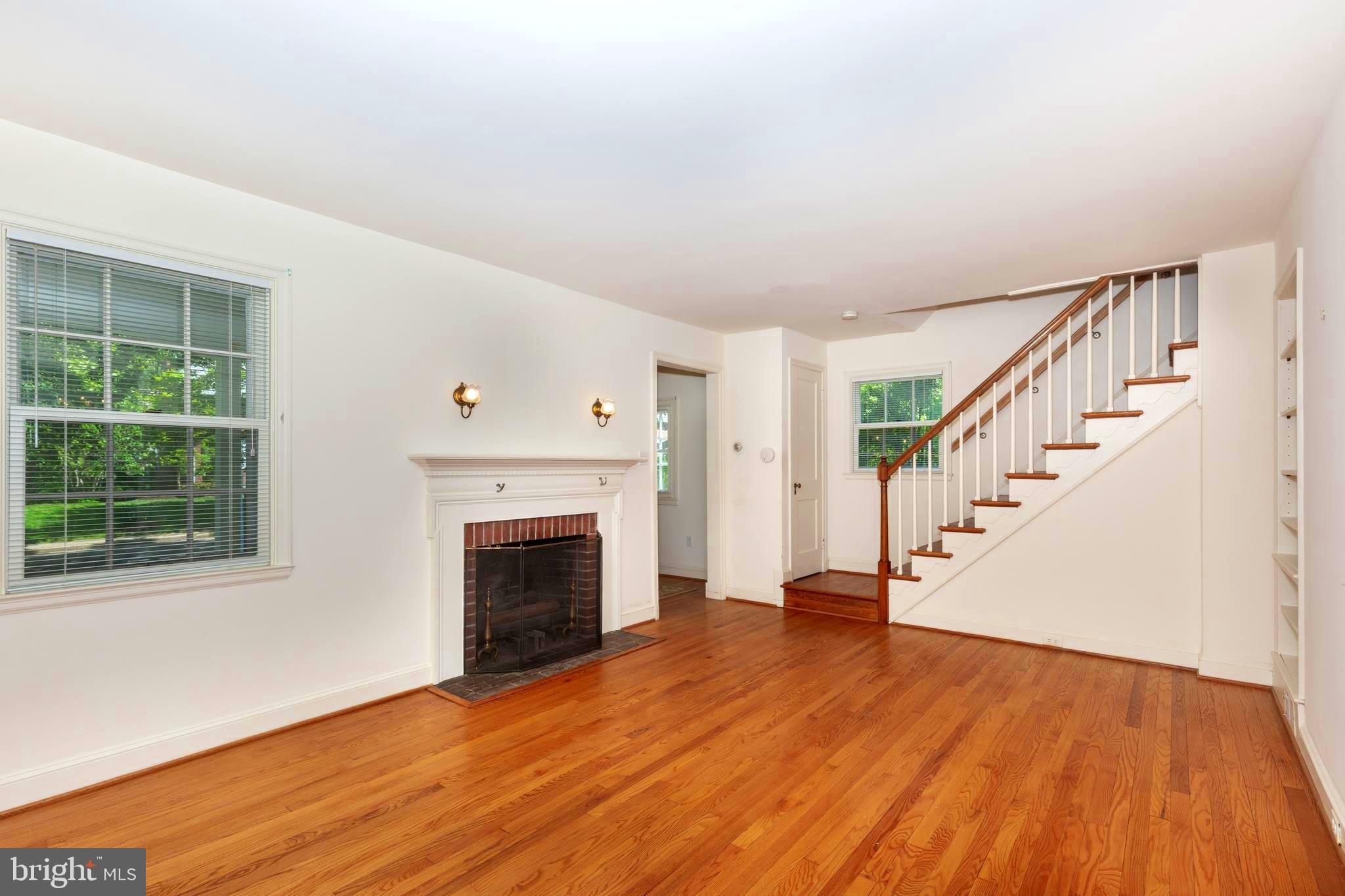 323 Broadmoor Road Baltimore, MD 21212 - Photo 4 of 40 Wood burning fireplace to cozy up to in the winter
