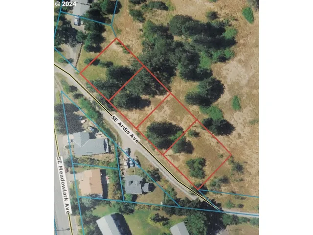 a view of a swimming pool and outdoor space