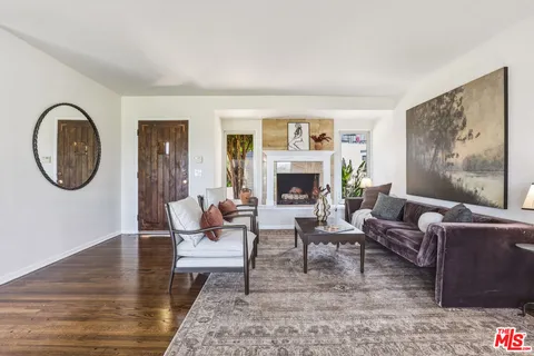 $1,899,000 | 2525 Ivanhoe Drive, Los Angeles, CA 90039