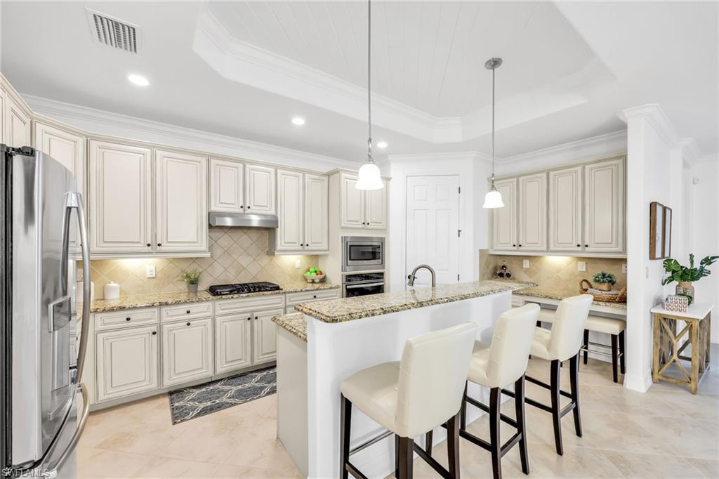 2834 Aviamar Circle Naples, FL 34114 - Photo 5 of 46