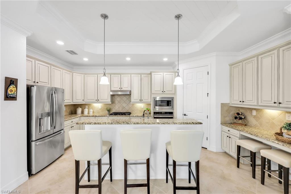 2834 Aviamar Circle Naples, FL 34114 - Photo 6 of 46