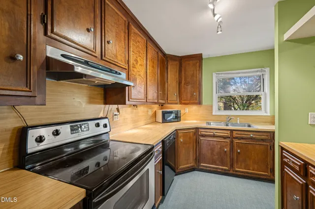 $325,000 | 3107 Rosebriar Drive, Durham, NC 27705