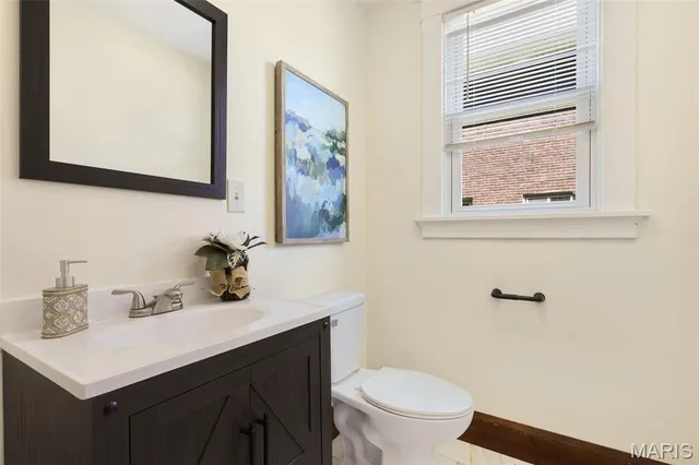 $250,000 | 401 South Buchanan Street, Edwardsville, IL 62025