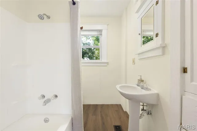 $250,000 | 401 South Buchanan Street, Edwardsville, IL 62025