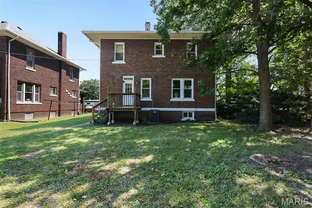 $250,000 | 401 South Buchanan Street, Edwardsville, IL 62025