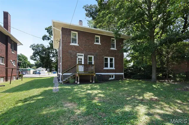 $250,000 | 401 South Buchanan Street, Edwardsville, IL 62025