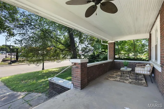 $250,000 | 401 South Buchanan Street, Edwardsville, IL 62025