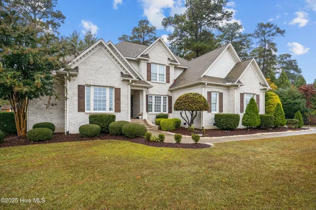 $682,000 | 900 Chesapeake Place, Greenville, NC 27858