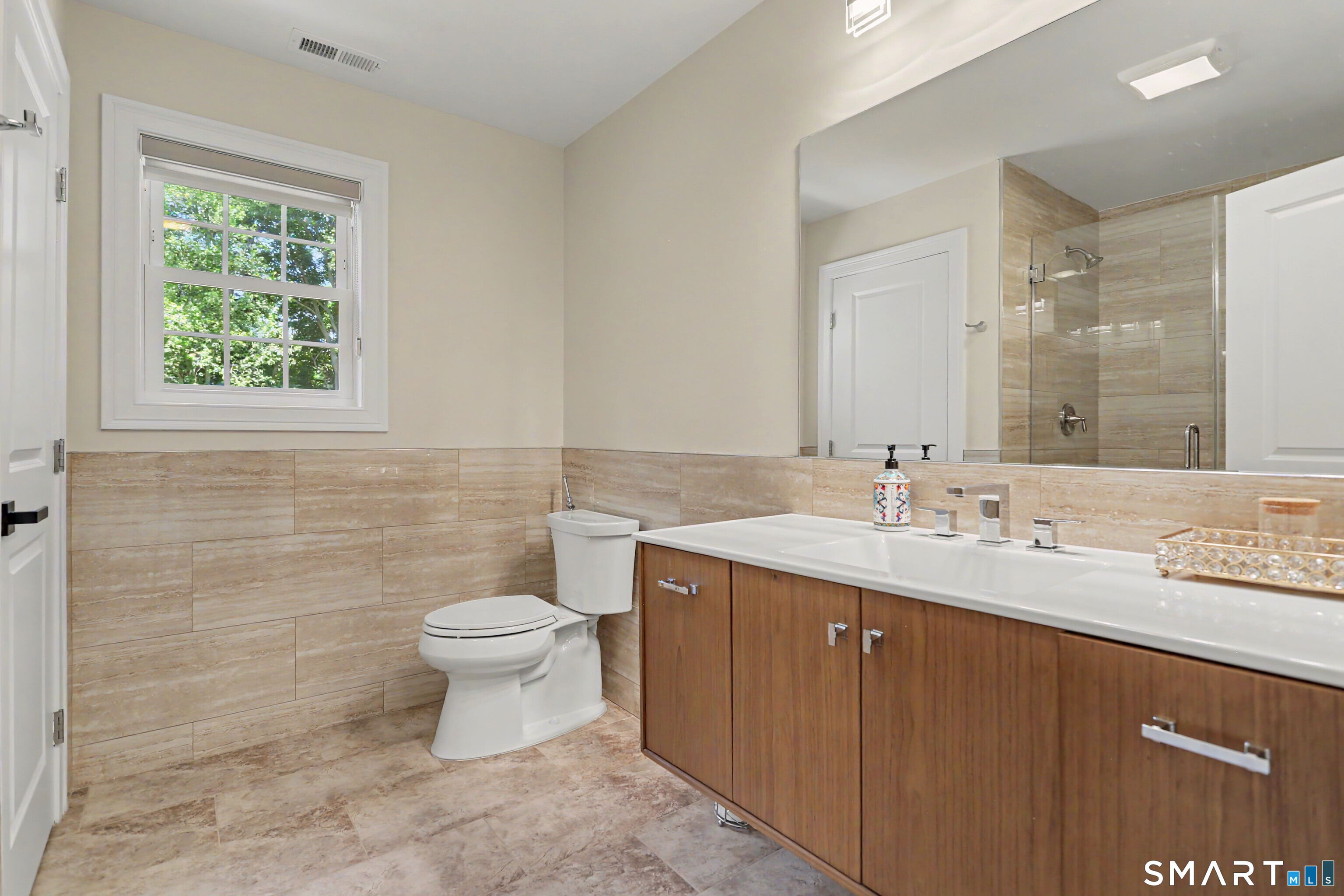 73 Candlewood Road Orange, CT 06477 - Photo 29 of 39