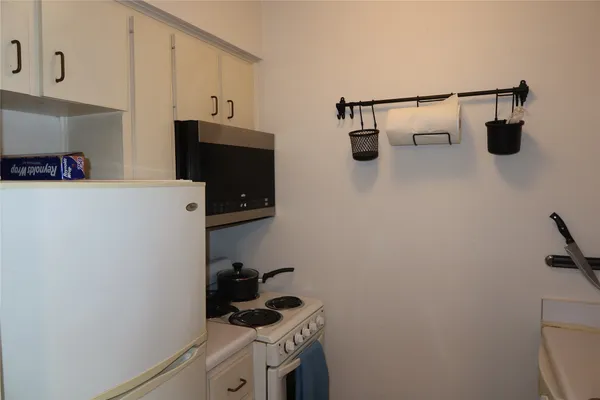 $1,195 | 3400 Speedway, Unit 104, Austin, TX 78705