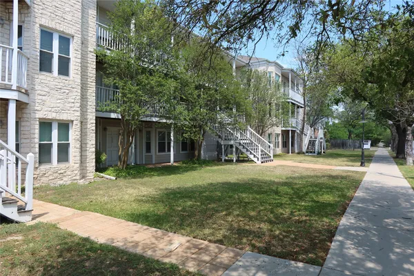 $1,195 | 3400 Speedway, Unit 104, Austin, TX 78705