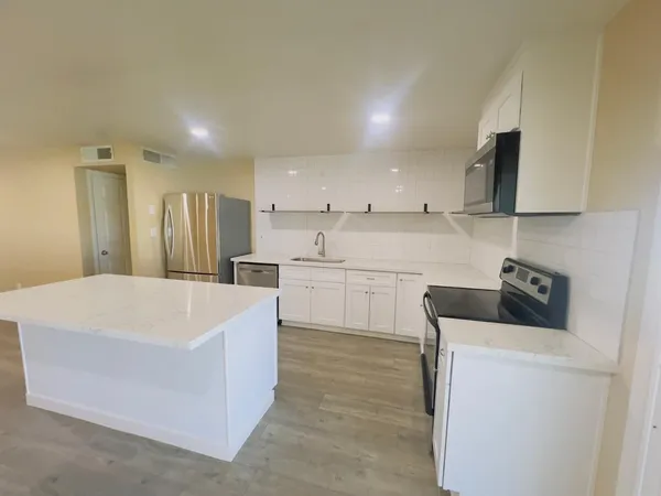 $2,350 | 4016 East Eugie Avenue, Phoenix, AZ 85032