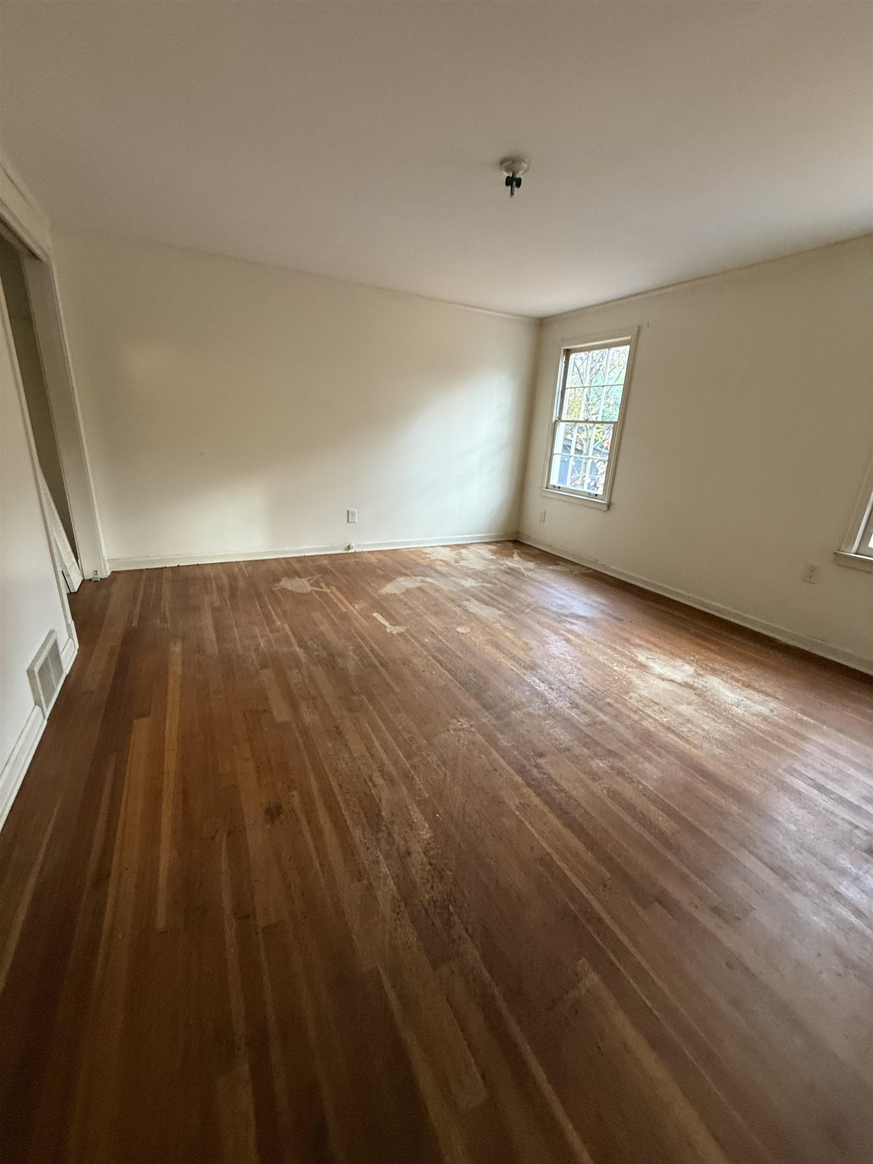 5575 Walnut Grove Road Memphis, TN 38120 - Photo 32 of 36 Bedroom #4 featuring dark wood-type flooring