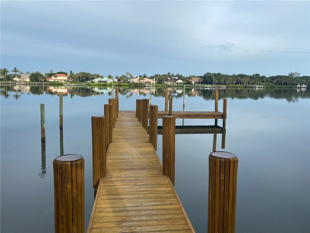 8550 Jungle Trail Vero Beach, FL 32963 - Photo 4 of 9