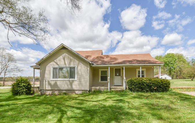 1201 Clarendon Road Quincy, MI 49082 - Photo 1 of 24 DSC_1161