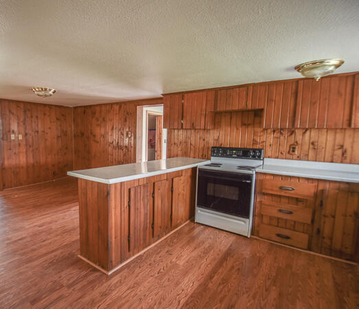 1201 Clarendon Road Quincy, MI 49082 - Photo 6 of 24 DSC_1113