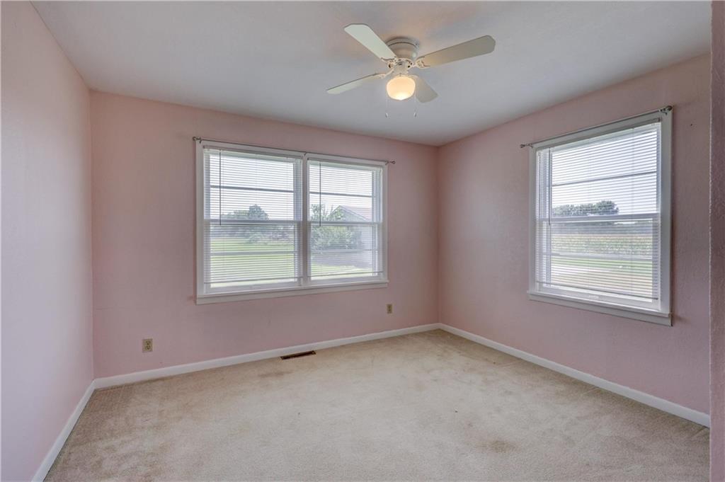 1030 West Country Road Columbus, KS 66725 - Photo 29 of 32 Gallery Image 29