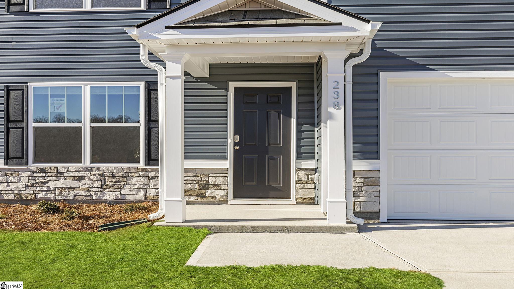 238 Roocroft Court Fountain Inn, SC 29644 - Photo 2 of 34