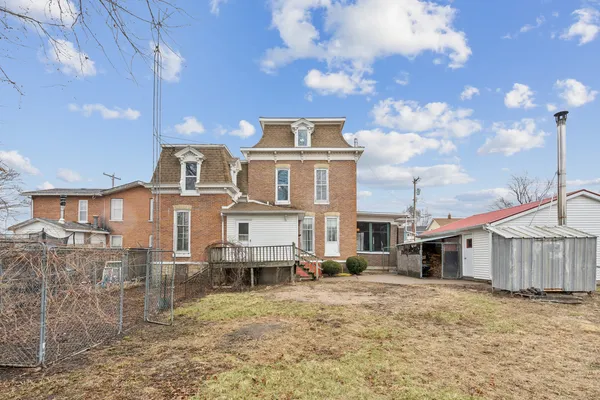 $199,900 | 512 Broad Street, Sabula, IA 52070