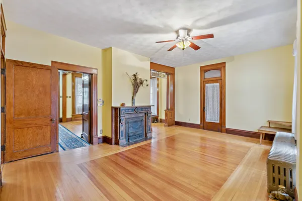 $199,900 | 512 Broad Street, Sabula, IA 52070