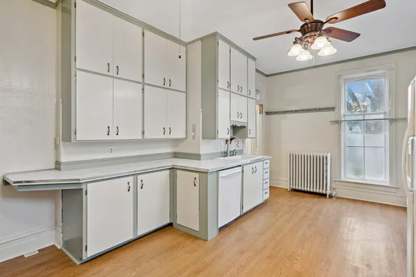 $199,900 | 512 Broad Street, Sabula, IA 52070