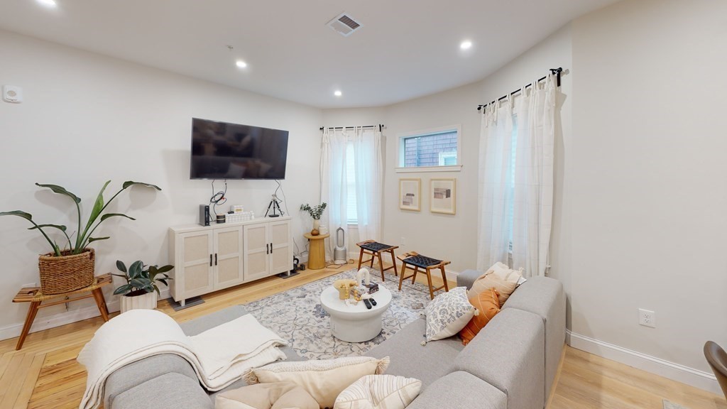 12 York Street Boston, MA 02121 - Photo 3 of 21