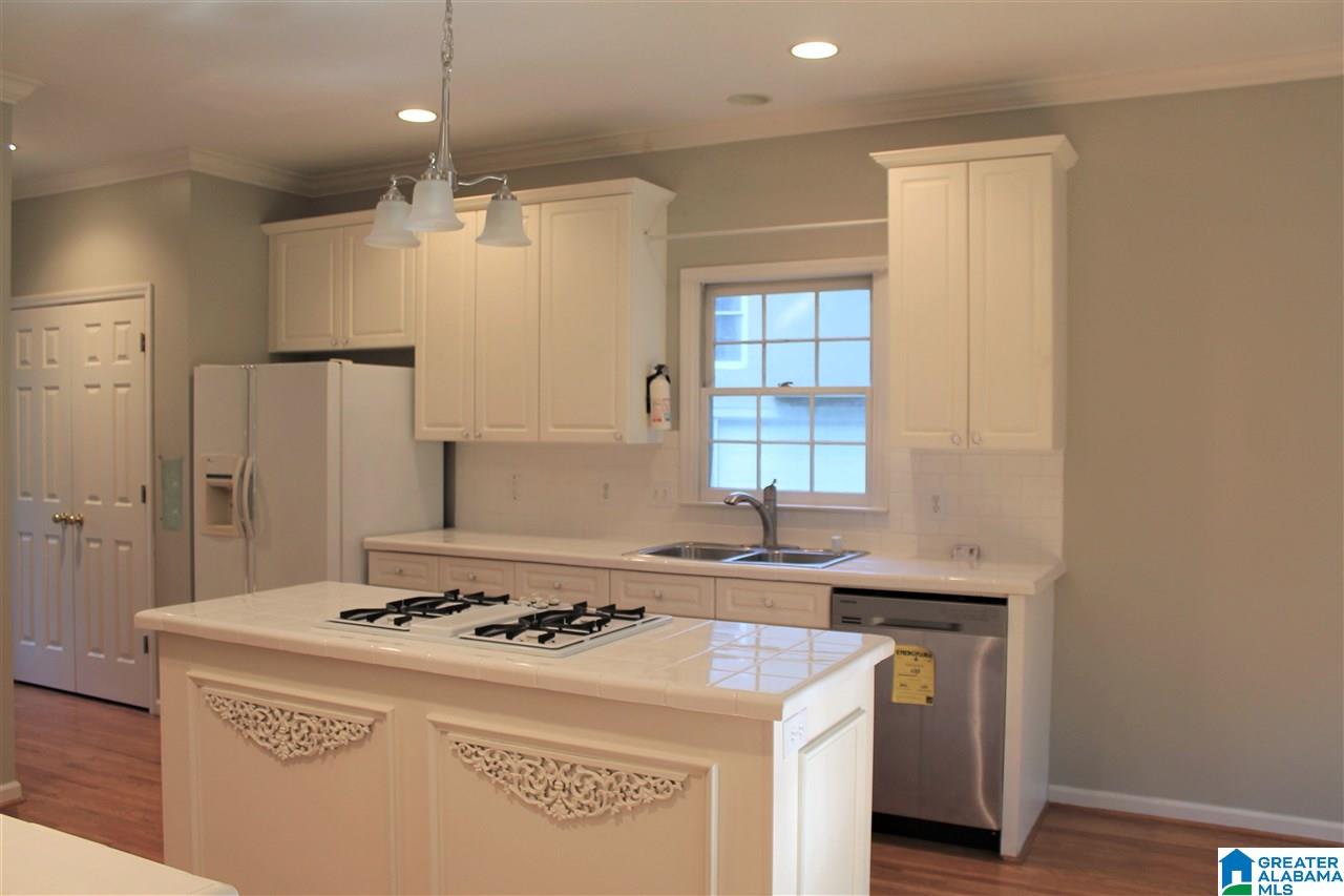 1034 Lake Point Lane Birmingham, AL 35244 - Photo 20 of 50
